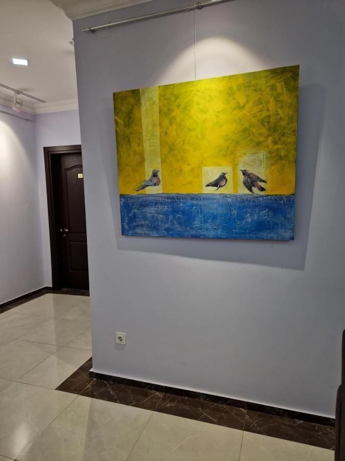 Art Hotel Batoemi Buitenkant foto